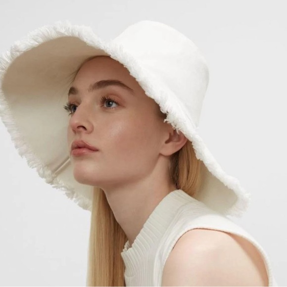 Hat Attack Accessories - Hat Attack New York Canvas Packable Hat- White